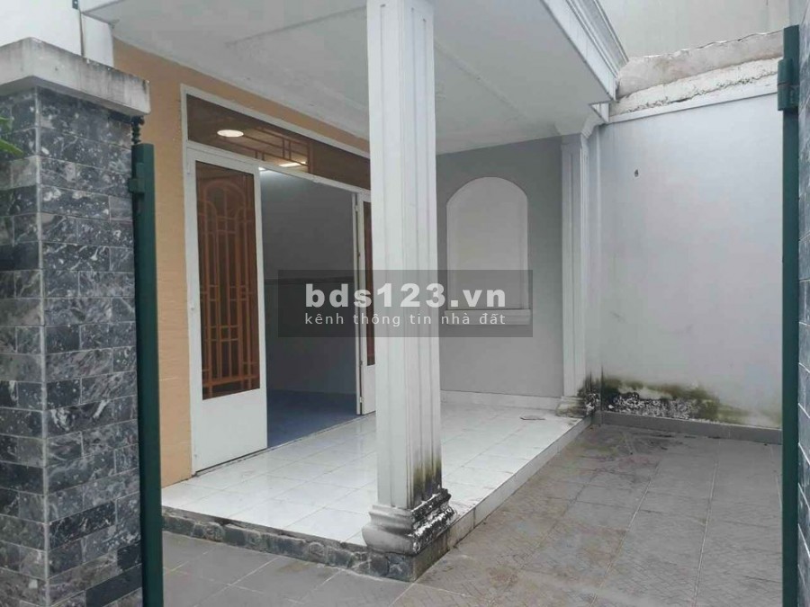 Bán nhà đường 8 Trường Thọ Thủ Đức Dt: 80m2