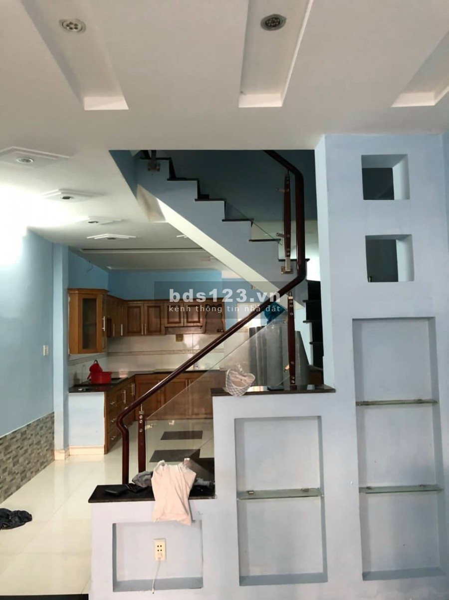 Bán nhà HXH 11/ Tân Quý P.Tân Quý. DT4x15m Đúc 3,5 tấm kiên cố Giá 6,8 tỷ TL