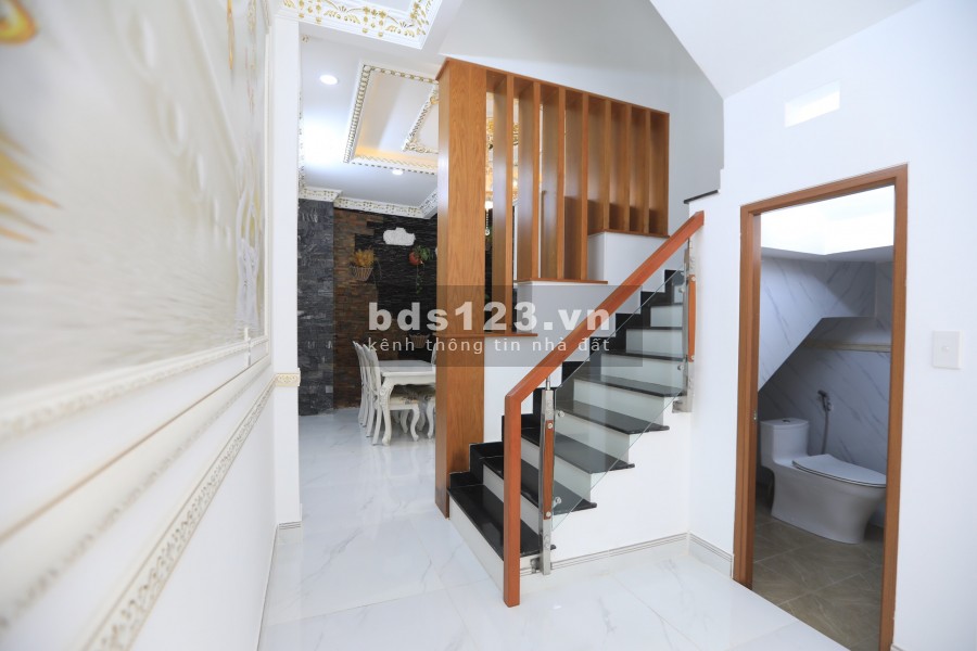 33/60 khu lý phục mang Q7.Nhà mới xịn sò cao cấp