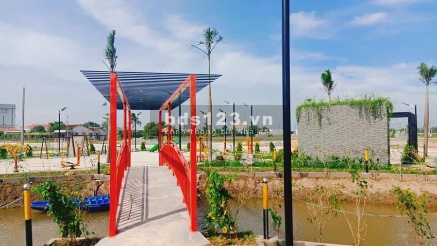 Bán đất mặt tiền đường Nguyễn Trung Trực, có SHR từng nền
