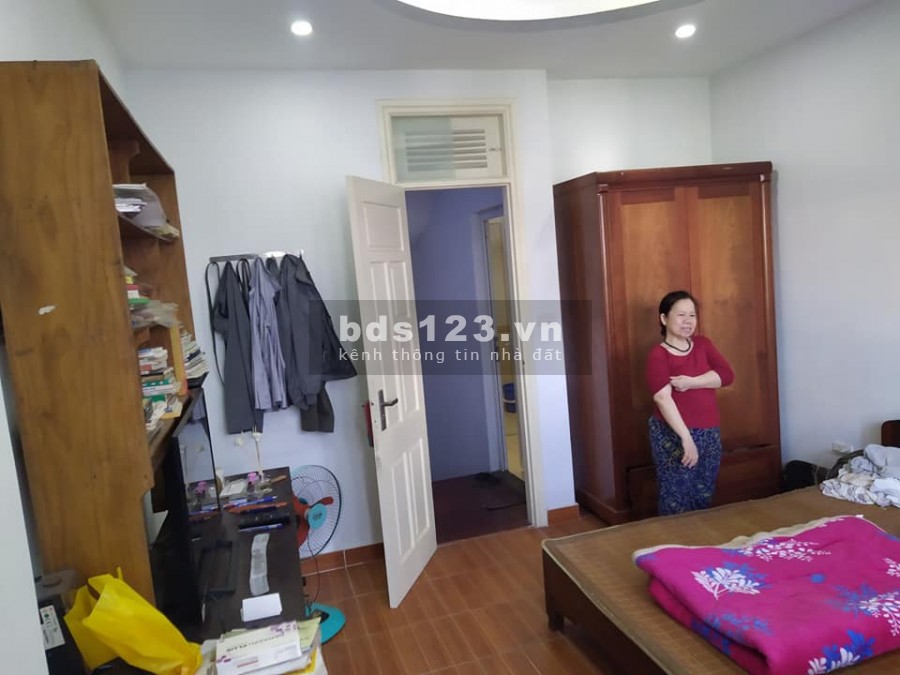 Khâm Thiên, 30m2, 4 tầng, 3 ngủ, nhà đẹp ở ngay, giá 2 tỷ 5. LH 0975823216