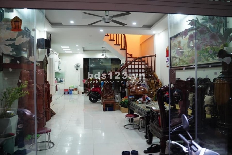 Siêu Phẩm Bà Triệu 52m2, 4 tầng đẹp lung linh, ô tô đỗ cửa chỉ 4 tỷ 900tr