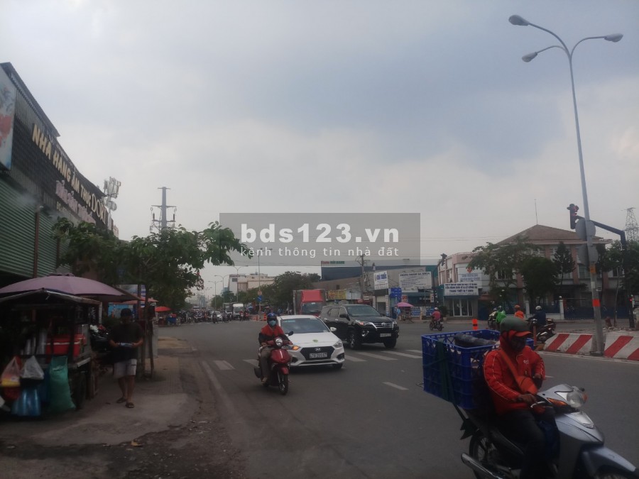 Mặt tiền Lê Trọng Tấn, Tân Phú, DT 10mx50m, nhà cấp 4 đang cho thuê 110 triệu/tháng. Giá 55 tỷ