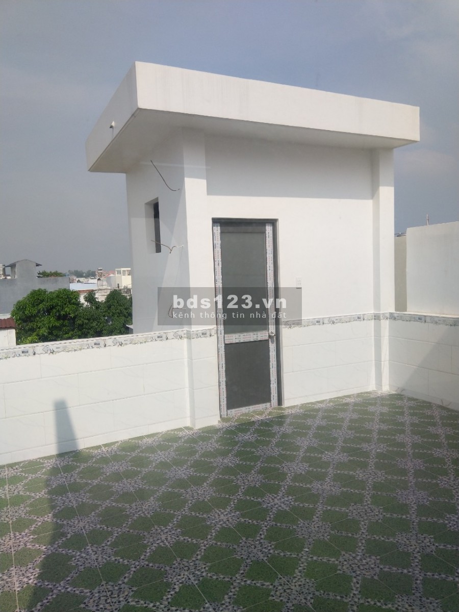Nhà mới SHR thiết kế sang trọng hiện đại KDC Đại Hải Hóc Môn