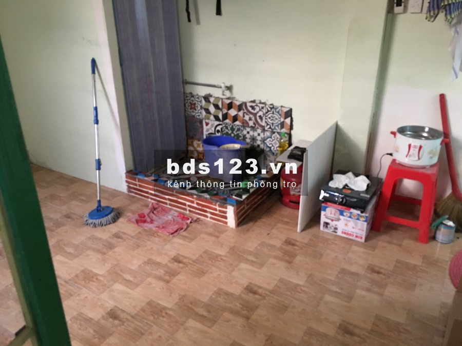 Cho thuê lầu lối đi riêng gạch giã gỗ