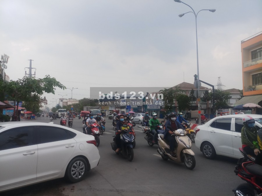 Mặt tiền Lê Trọng Tấn, Tân Phú, DT 10mx50m, nhà cấp 4 đang cho thuê 110 triệu/tháng. Giá 55 tỷ