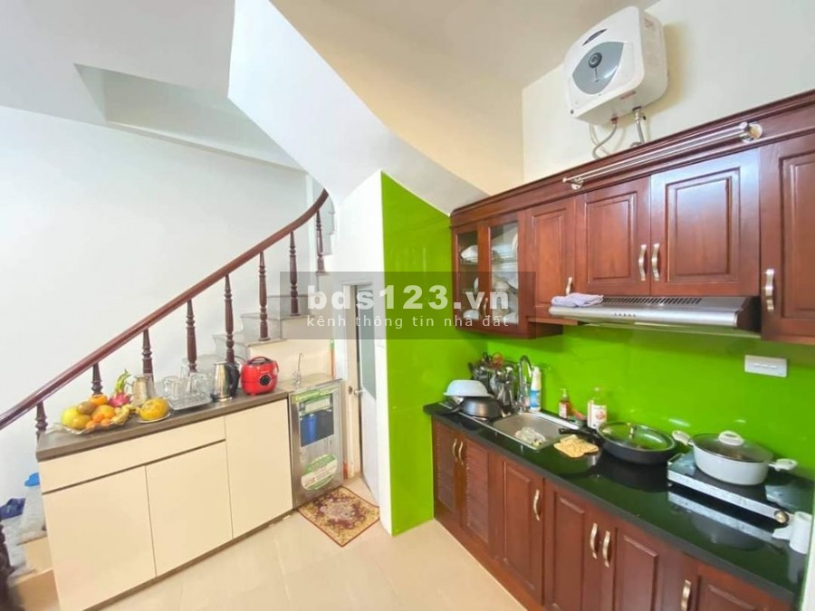 Bán nhà Hoàng Quốc Việt, Phường Nghĩa Đô 50m2, 4 tầng, mặt tiền 5m giá 5.3 tỷ, cách ô tô tránh 5m