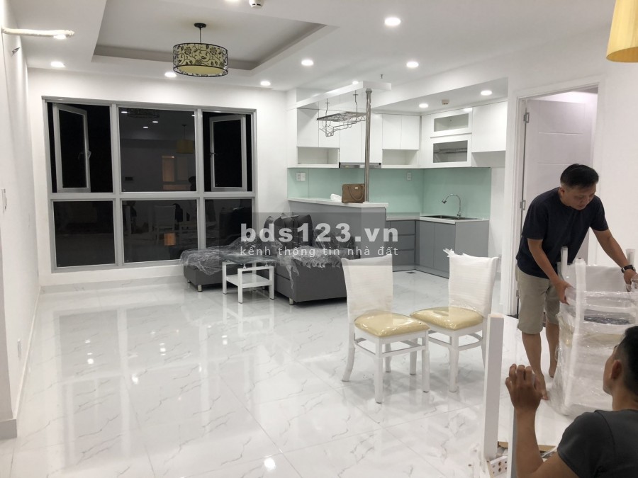 Cho thuê căn hộ cao cấp 2PN tại trung tâm Q7 - nhận nhà đón Tết