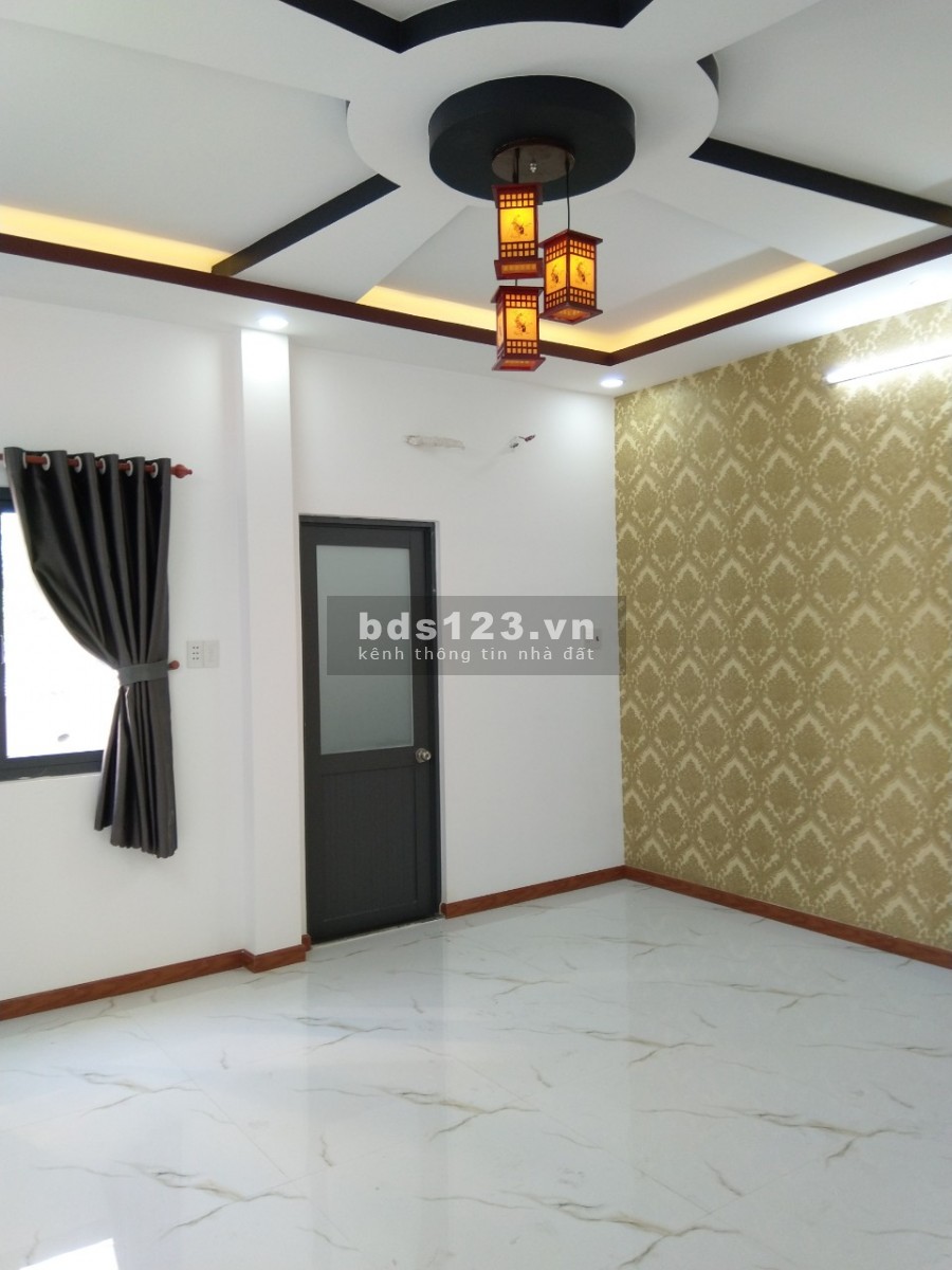 Nhà mới SHR thiết kế sang trọng hiện đại KDC Đại Hải Hóc Môn