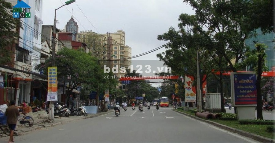 Bán nhà Mặt phố Giảng Võ Ba Đình DTMB 45m2 lô góc 2 thoáng vỉa hè 8m. Sổ đỏ vuông. Giá 12.9 tỷ