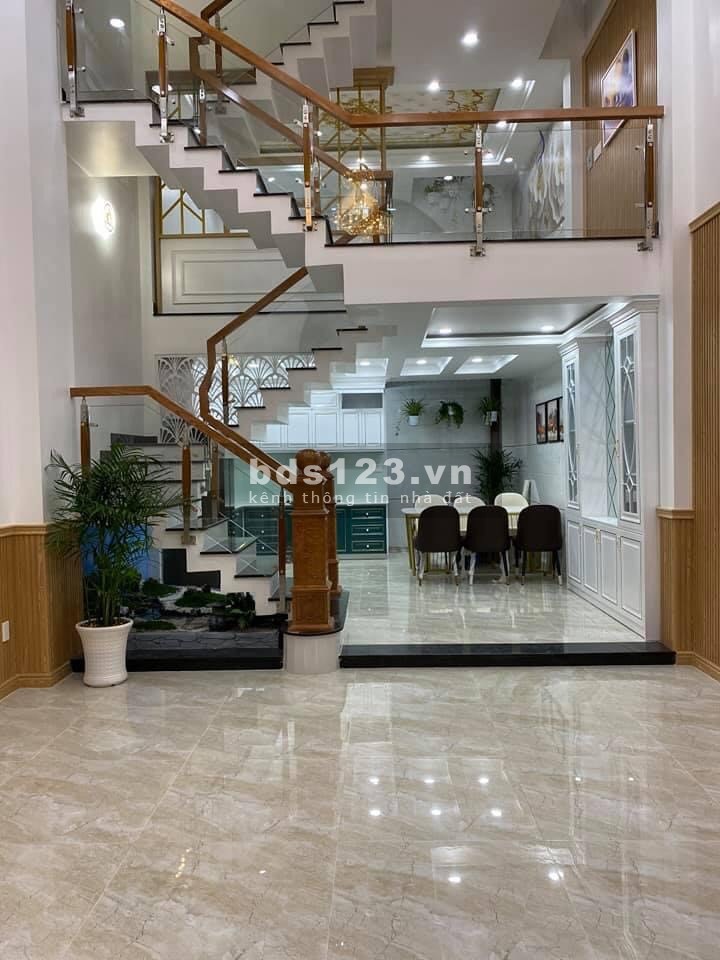 Bán nhà Phan Huy Ích, Quận Gò Vấp, 65m2 ( 5x13) 5 tầng, 7.9 tỷ TL.