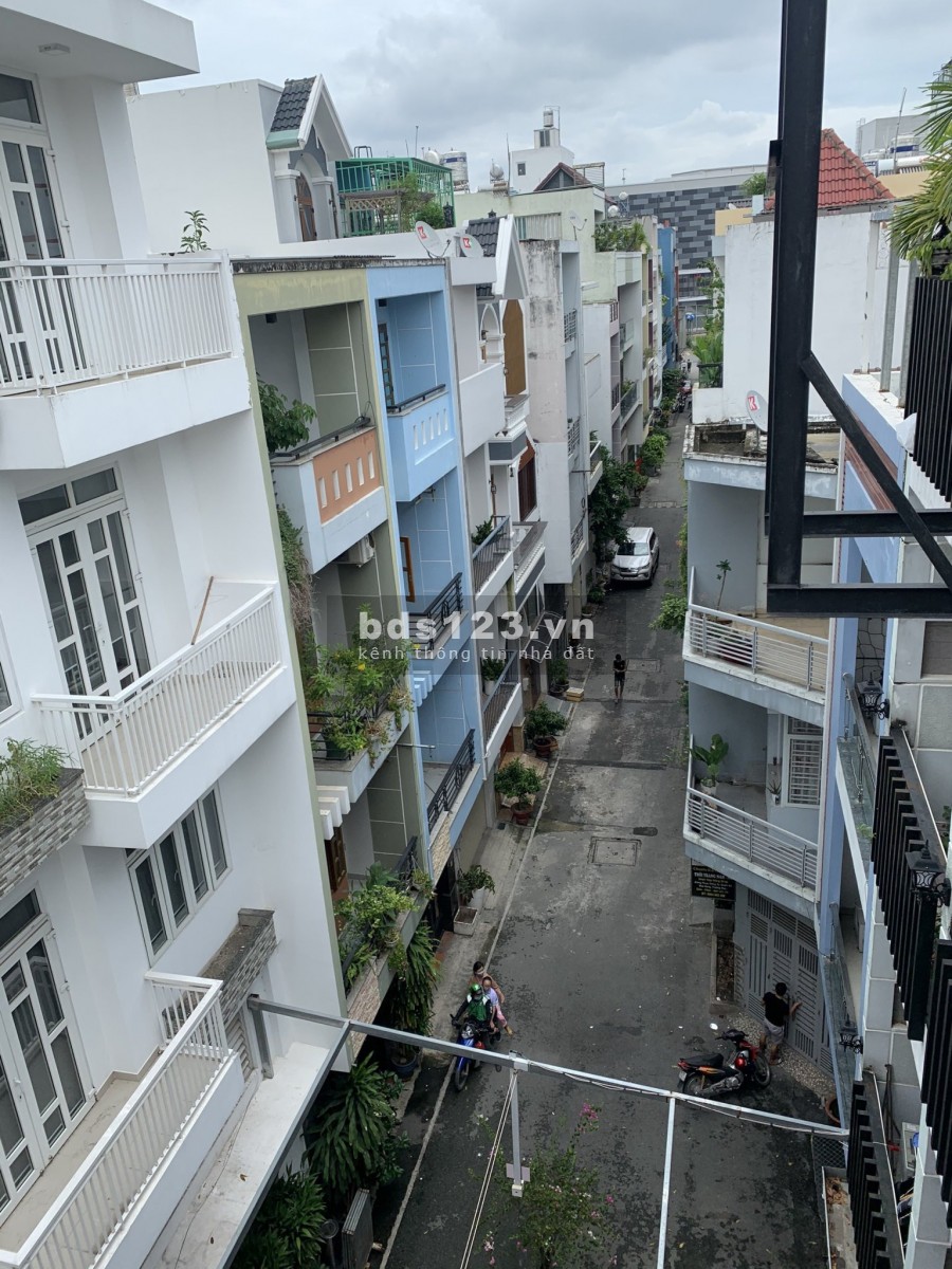 Biệt thự siêu đẹp,giáp vách công viên. Ngay Aeon Tân Phú. DT 12mx15m. Đúc 3 Tấm, ko lỗi. Giá 27 tỷ