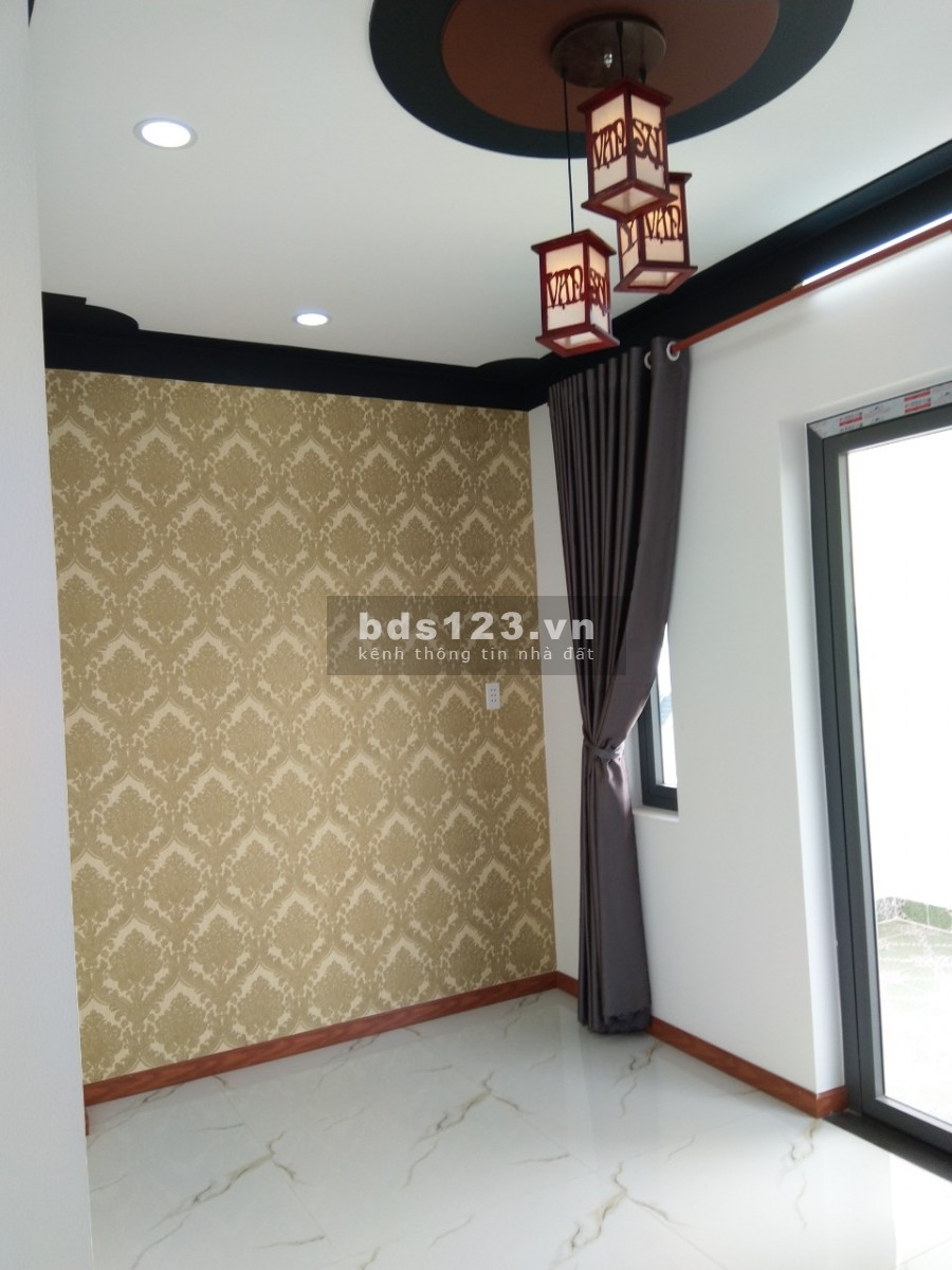 Nhà mới SHR thiết kế sang trọng hiện đại KDC Đại Hải Hóc Môn