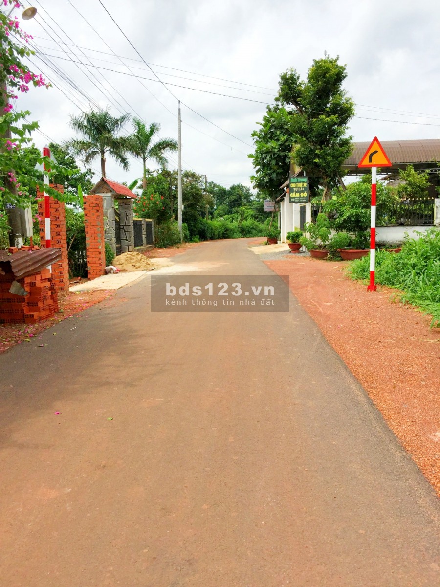 Bán 1 sào đất có sổ hồng riêng, gần Quốc lộ 1A, giá 850 triệu