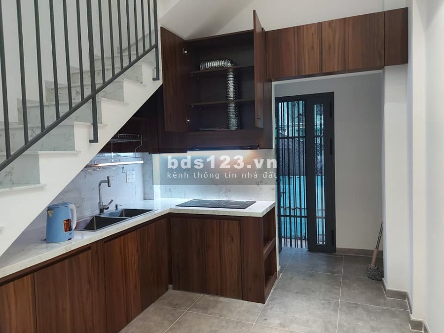 Bán nhà Trường Sơn quận 10 4 tầng 4 PN giá 4.98 tỷ TL