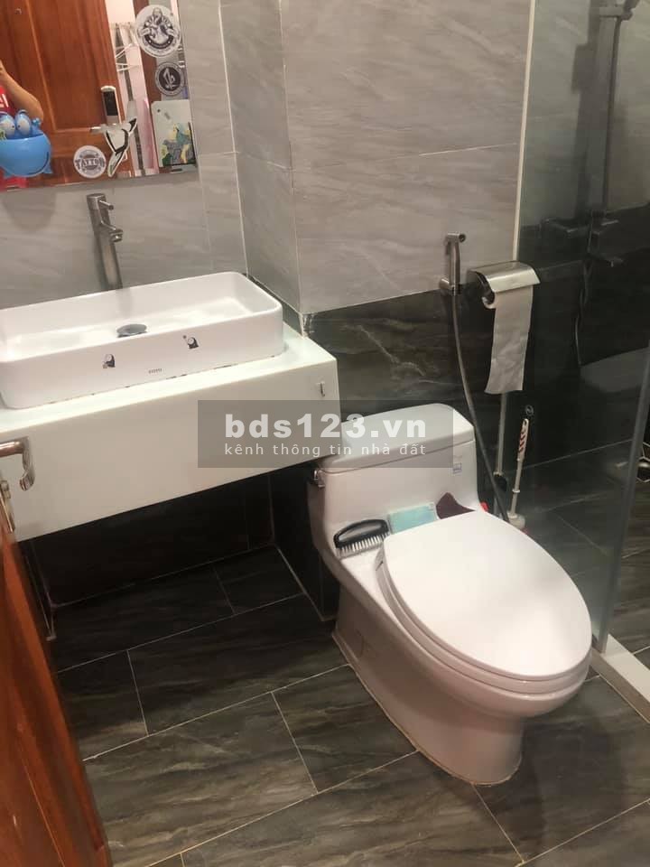 Bán nhà Trường Sơn quận 10 4 tầng 4 PN giá 4.98 tỷ TL