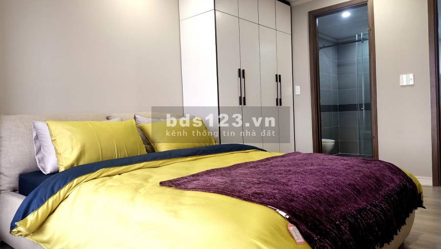 Cần Bán Căn Hộ Mặt Tiền Nguyễn Duy Trinh, sông Giòng Ông Tố Q2