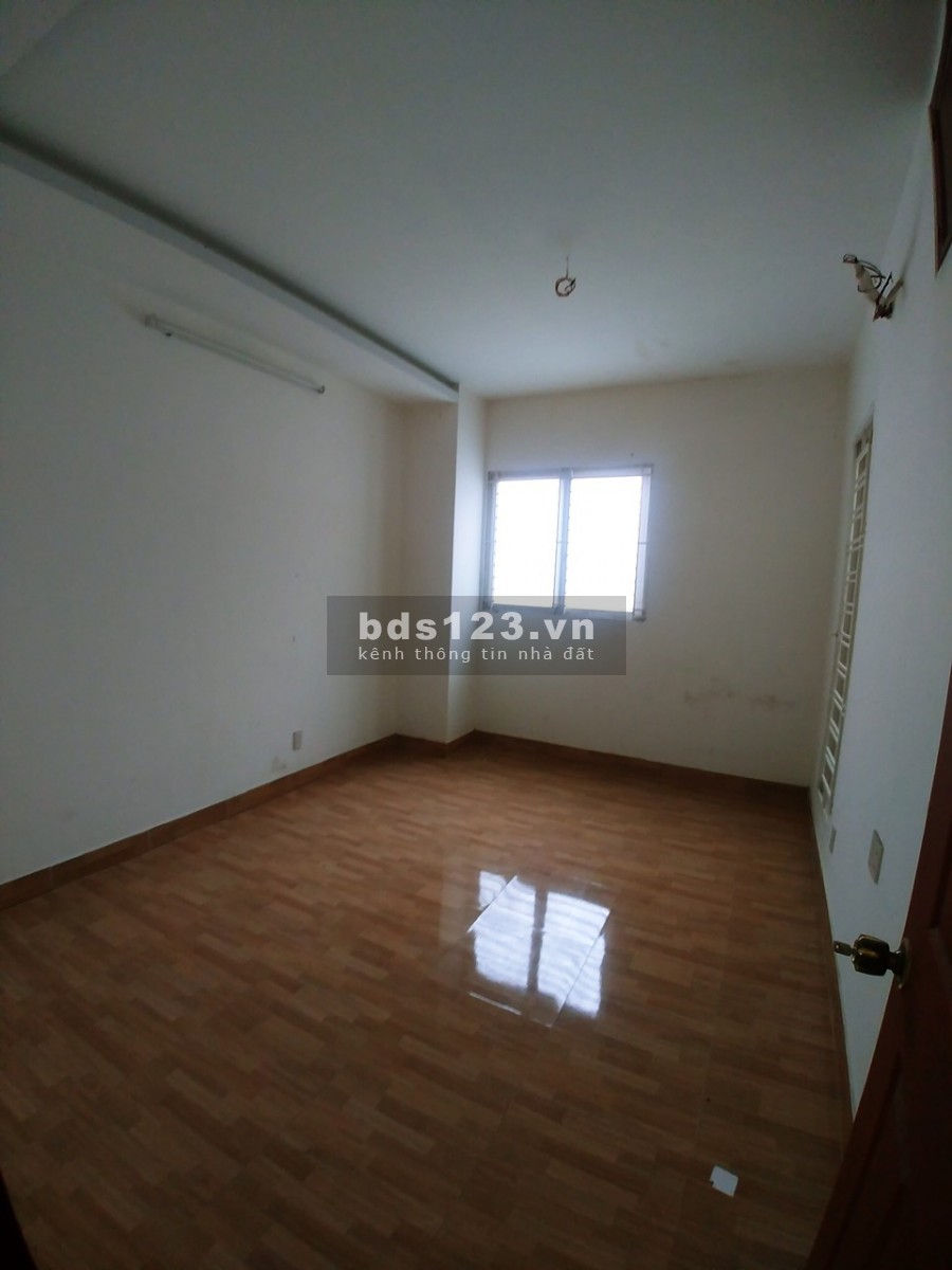 Bán gấp nhà mặt tiền giá rẻ Bình Chiểu-Thủ Đức gần chợ Bình Chiểu