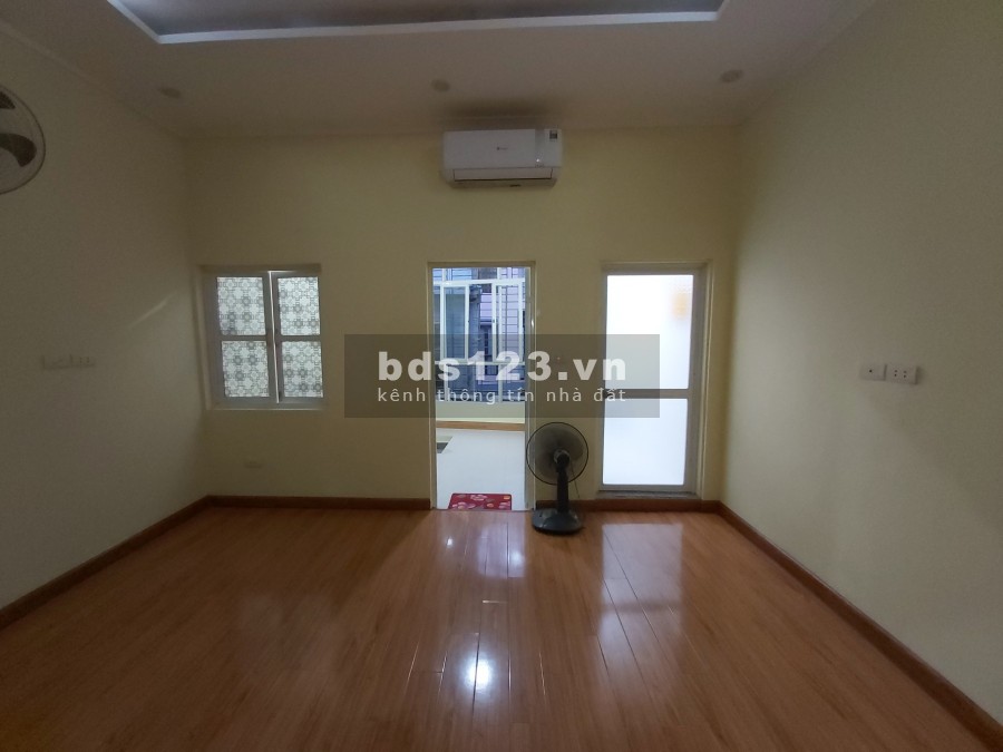 Bán nhà mặt ngõ Đào Tấn, Ba Đình, dt 29 m, 3 tầng, mt 4,2 giá 3 tỷ
