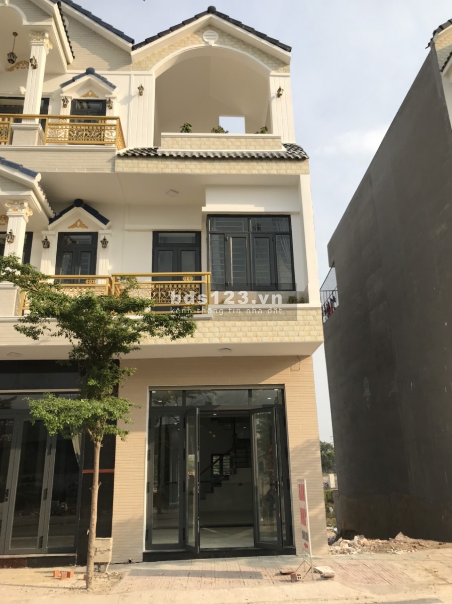 Bán gấp căn nhà ở. Phường Bình Chuẩn, Thị xã Thuận An, Bình Dương.