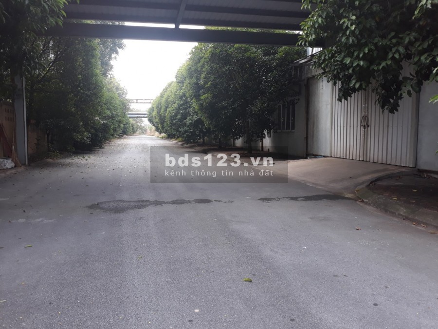 Cho thuê nhà xưởng 1900m2 trong KCN Tiên Sơn, giá rẻ nhất khu vực, chỉ 60k/m2. LH 0988 457 392