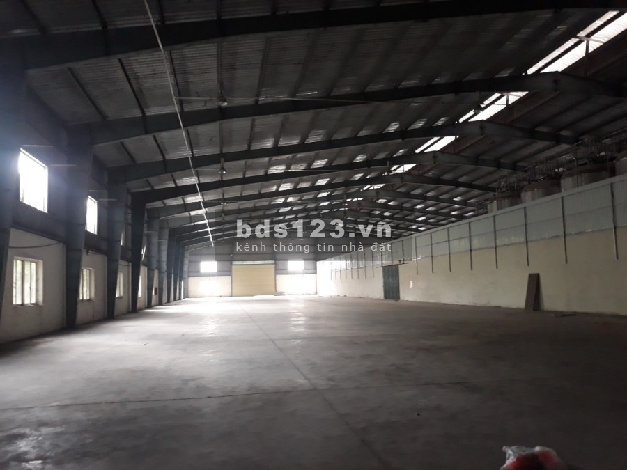 Cho thuê nhà xưởng 1900m2 trong KCN Tiên Sơn, giá rẻ nhất khu vực, chỉ 60k/m2. LH 0988 457 392