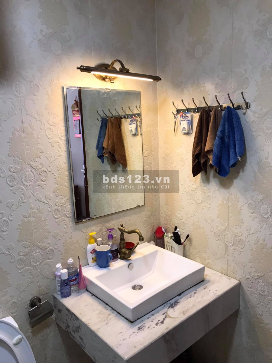 Bán nhà mới 54m2 x 5 tầng ô tô đỗ cửa KD phố Võng Thị giá 8,7 tỷ. LH 0912442669