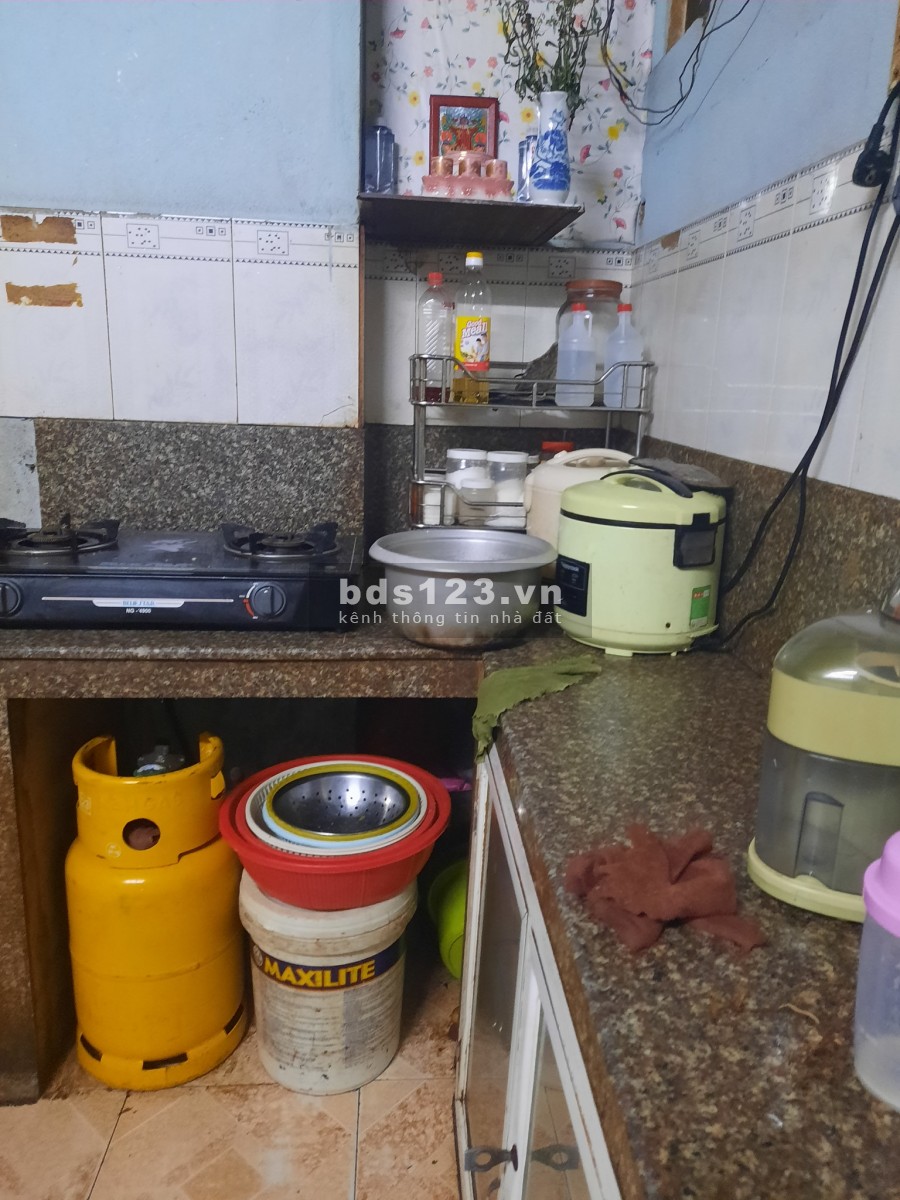 Bán Nhà Quận 11 = Hẽm thẳng 1 trục cách mặt tiền 50m = Gía 3.1 Tỷ