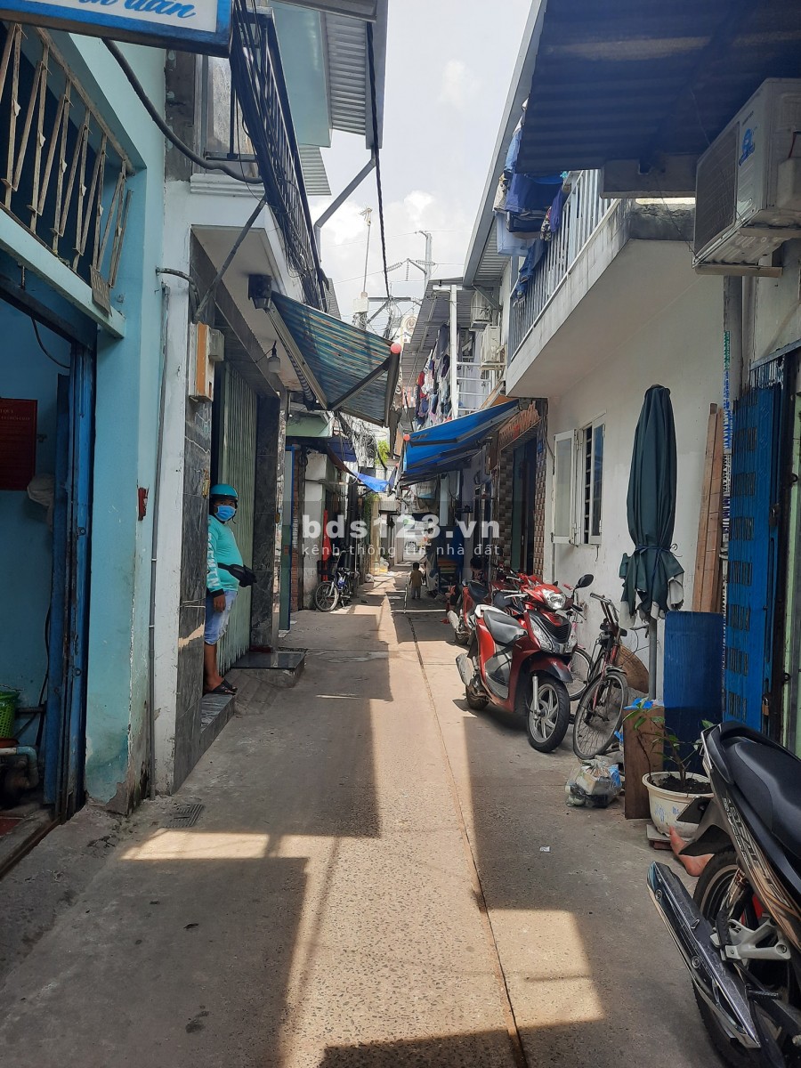 Bán Nhà Quận 11 = Hẽm thẳng 1 trục cách mặt tiền 50m = Gía 3.1 Tỷ