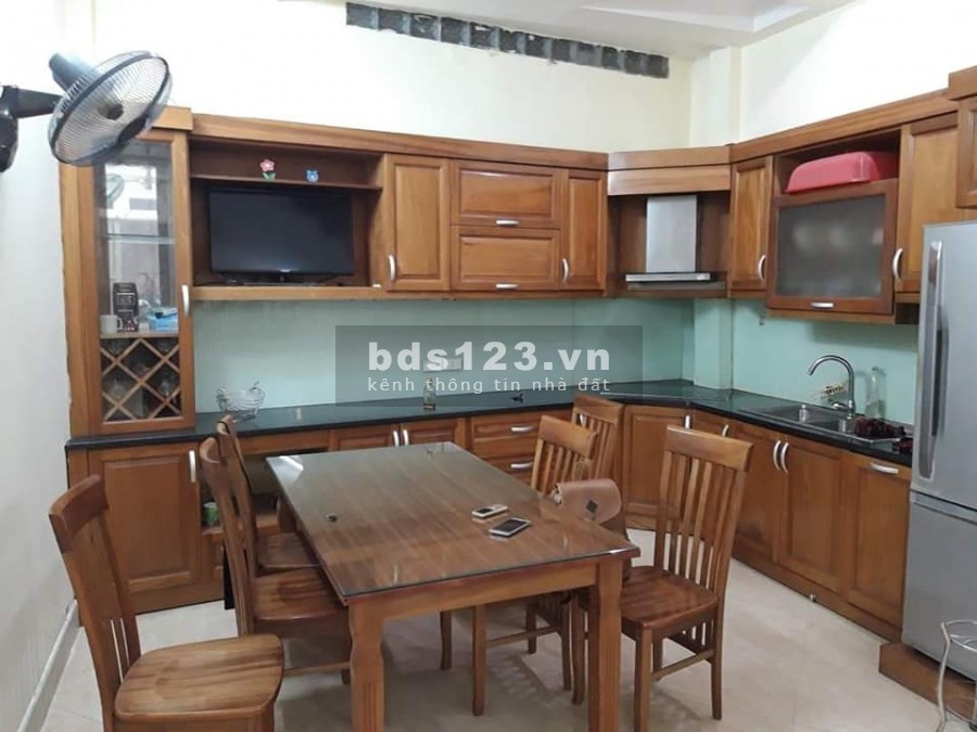 Bán gấp nhà siêu đẹp Đường Láng, ngõ thông tứ tung, DT 50m2, 5 tầng, mt 4.3m, 4.75 tỷ, tặng toàn bộ nội thất xịn sò
