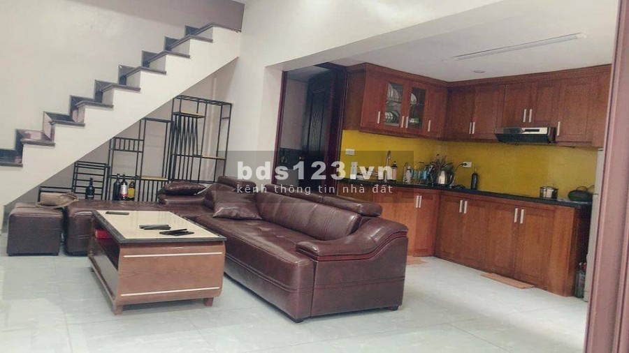 Phân Lô Ô Tô Đỗ Cửa 43m2 Cầu Giấy Quận Chỉ 5.8 tỷ