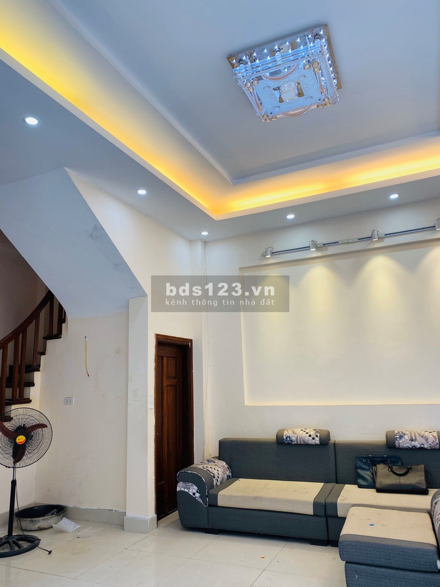 LÔ GÓC VƯƠNG THỪA VŨ 50M2 5 TẦNG OTO TRÁNH
