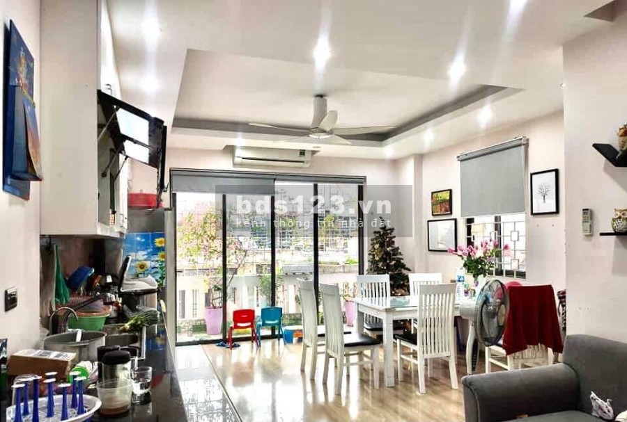 BÁN GẤP NHÀ PHỐ XÃ ĐÀN 48M 5 TẦNG MT 5M, LÔ GÓC, CÁCH MẶT PHỐ VÀI BƯỚC CHÂN LH 0942.861188