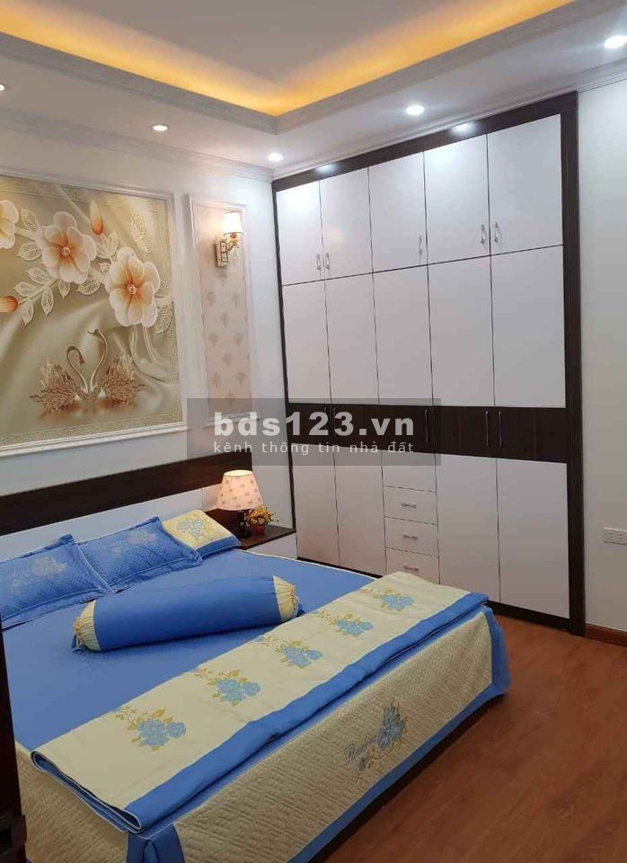 Chủ nhà cần tiền bán gấp nhà Văn Phú 35 4 tầng đẹp về ở luôn chỉ 2,35 tỷ