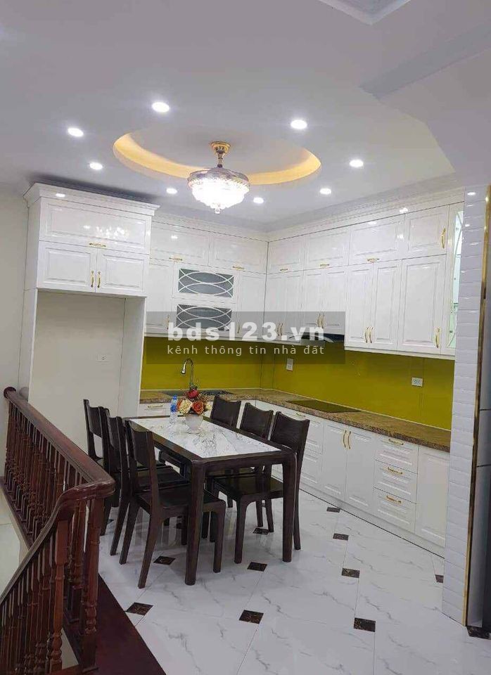Chủ nhà cần tiền bán gấp nhà Văn Phú 35 4 tầng đẹp về ở luôn chỉ 2,35 tỷ