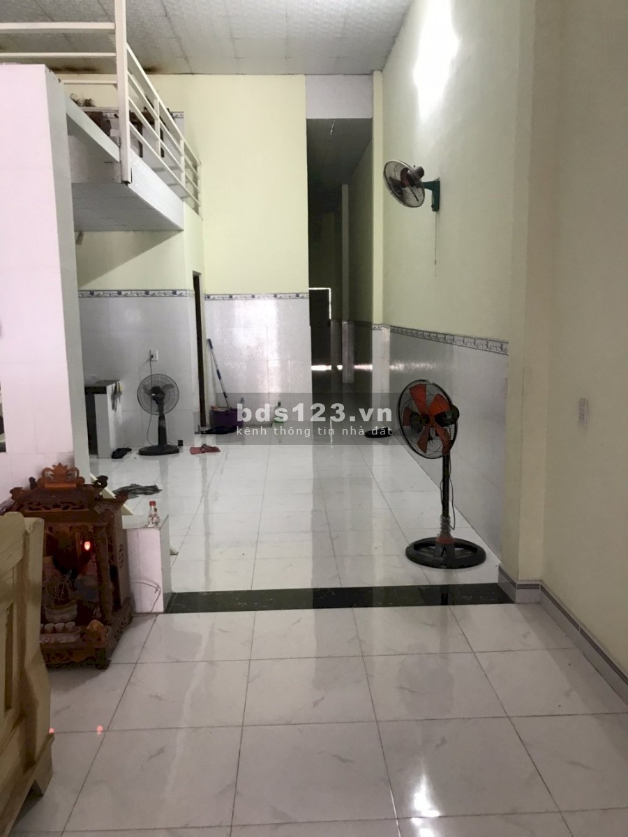 Chuyển Về bắc sinh sống cần bán lô đất 600m2 và căn nhà cấp 4 đầy đủ tiện nghi