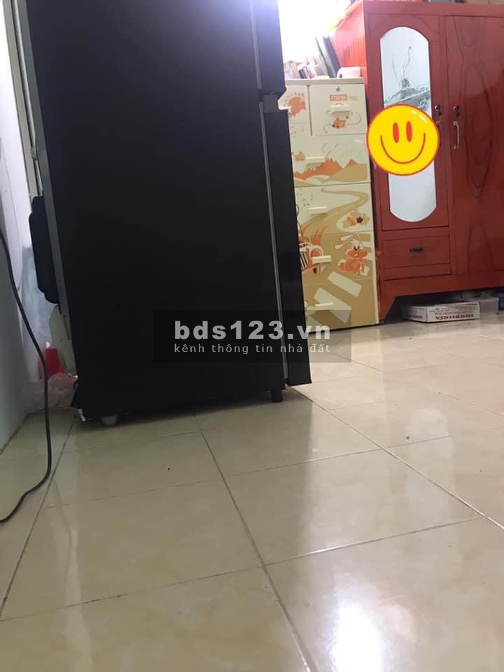 Tìm người ở ghép, bếp và toilet bên ngoài
