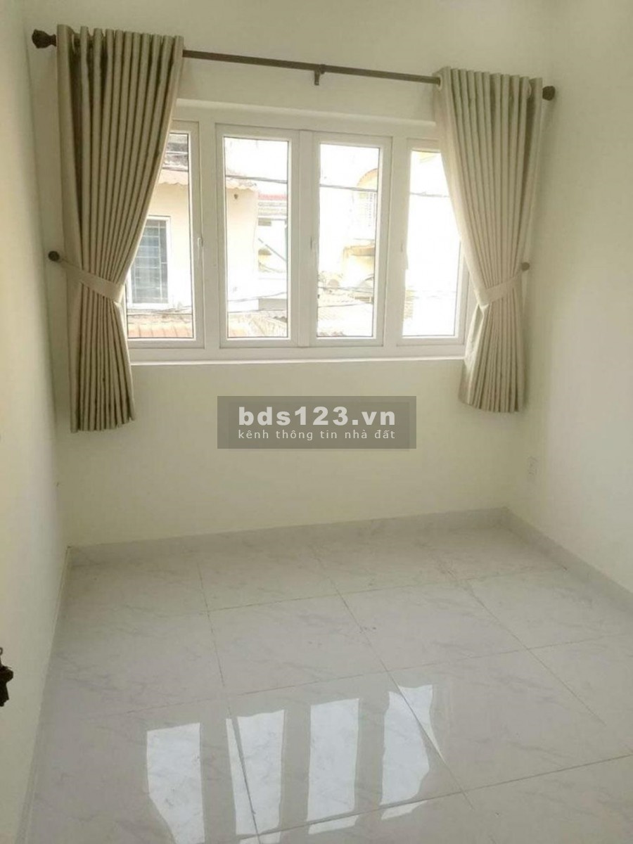 Cho thuê nhà NC 3x10, 3 tầng 3PN gần NowZone Q5 chỉ 12tr