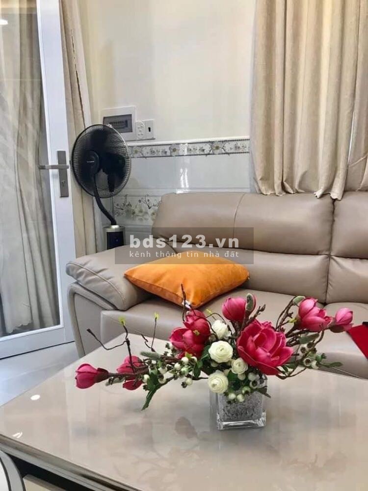 Cần bán nhà Trần Quốc Thảo, Phường 7, Quận 3, giá 3 tỷ.