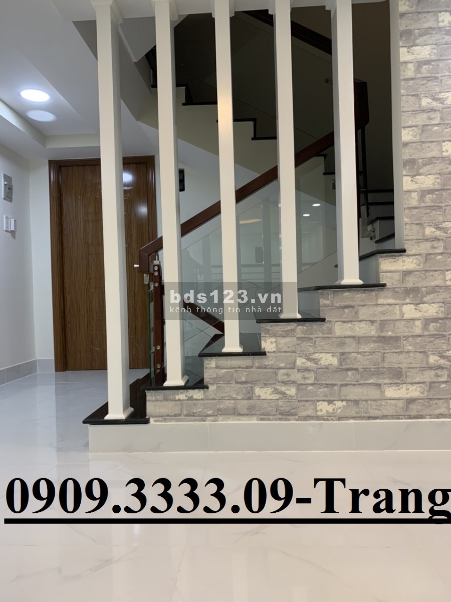 Bán nhà HXH Bàn Cờ Q3. 5,2m x 11m. 3 Lầu.
