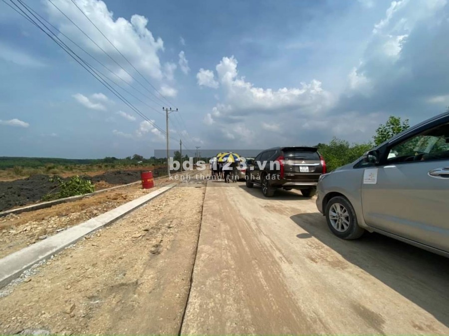 Cần bán gấp nền đất gần KCN 450ha, gần vòng xoay Hắc Dịch,tx Phú Mỹ. giá Ngộp
