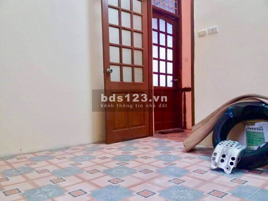 Đê Tô Hoàng, nhà rộng, ngõ thẳng, 49m2, 3 tầng, nhỉnh 3 tỷ, ko thể rẻ hơn, Hai Bà Trưng