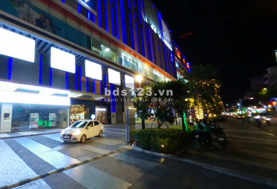 Cho thuê mặt tiền Sư Vạn Hạnh_Đối diện Vạn Hạnh Mall