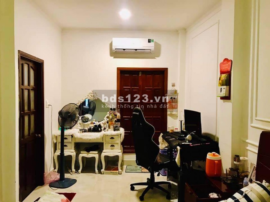 Bán nhà lô góc, 2 mặt tiền, KD dòng tiền cao Quận Bình Tân, 160m2, giá hơn 7 Tỉ