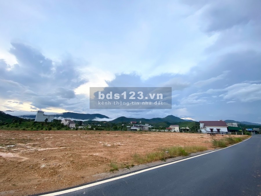 Cần bán đất sào nghỉ dưỡng Bảo Lộc