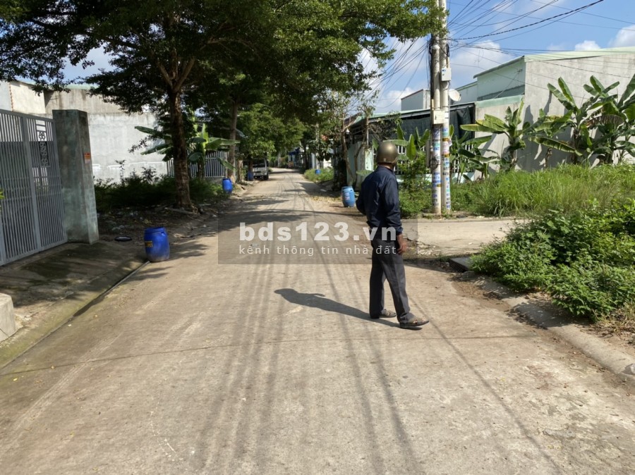 Vợ Chồng Ly Hôn Cần Bán Gấp 600m2 Đất Thổ Cư Có Sổ Hồng Riêng Bán Chia Tài Sản.Lh: 0969.739.583