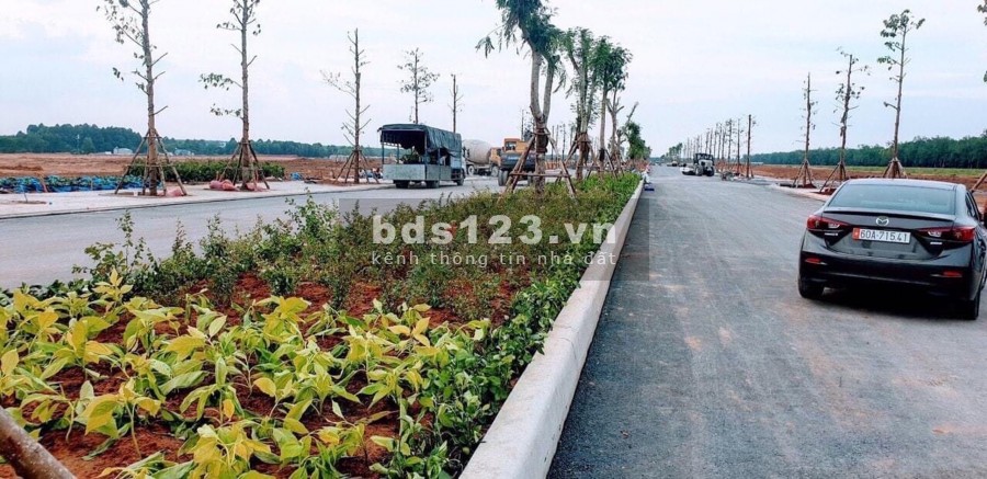 BÁN KĐT MỚI LONG THÀNH MẶT TIỀN ĐƯỜNG 34M SỔ RIÊNG, TT 550 TRIỆU/NỀN, NH CHO VAY 75%, CHIẾT KHẤU 120 TR
