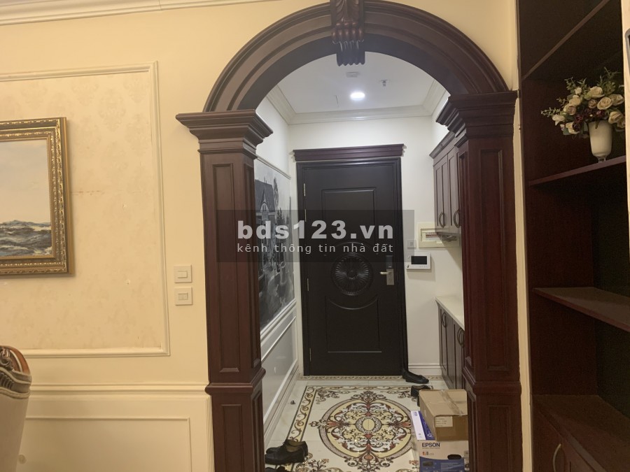 Căn hộ 2 phòng ngủ sáng, 111m2 Royal city, Giá 4,5 tỷ, LH: 0967839010