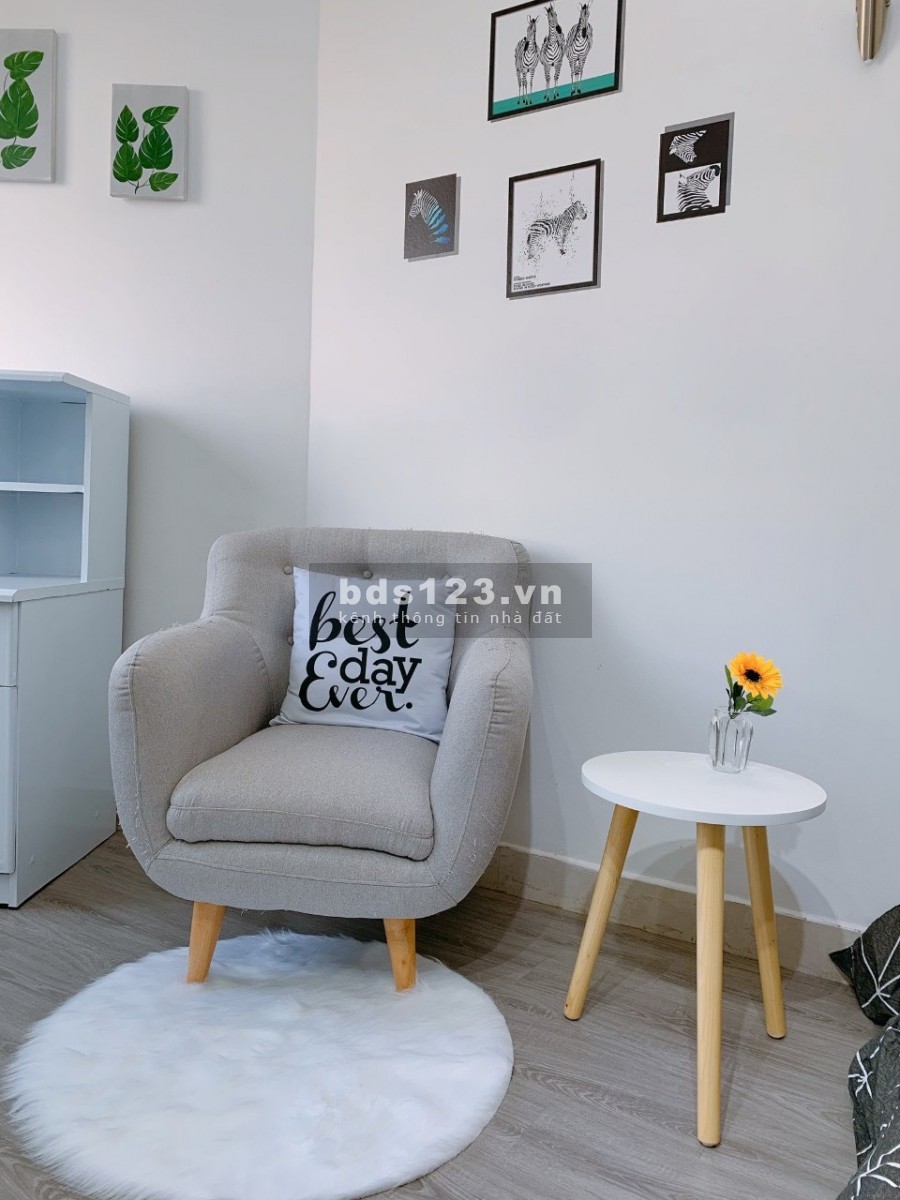 Cần cho thuê căn hộ chung cư cao cấp Hùng Vương Plaza , Quận 5, DT 132 m2, 3 pn, 3wc, nhà đẹp