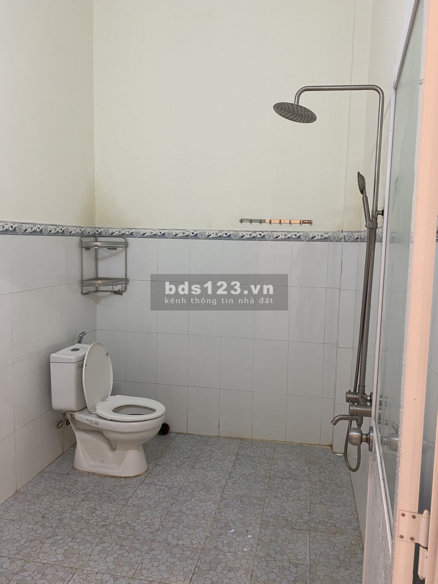 Tôi cần sang nhanh nhà c4 150m2 mới xây & lô đất 450m2 545tr/nền kề chợ dân sinh